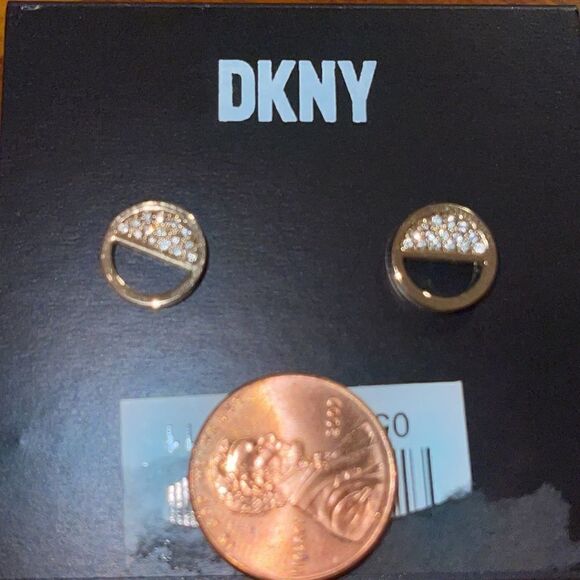 NWT DKNY round crystal post earrings - Picture 2 of 5